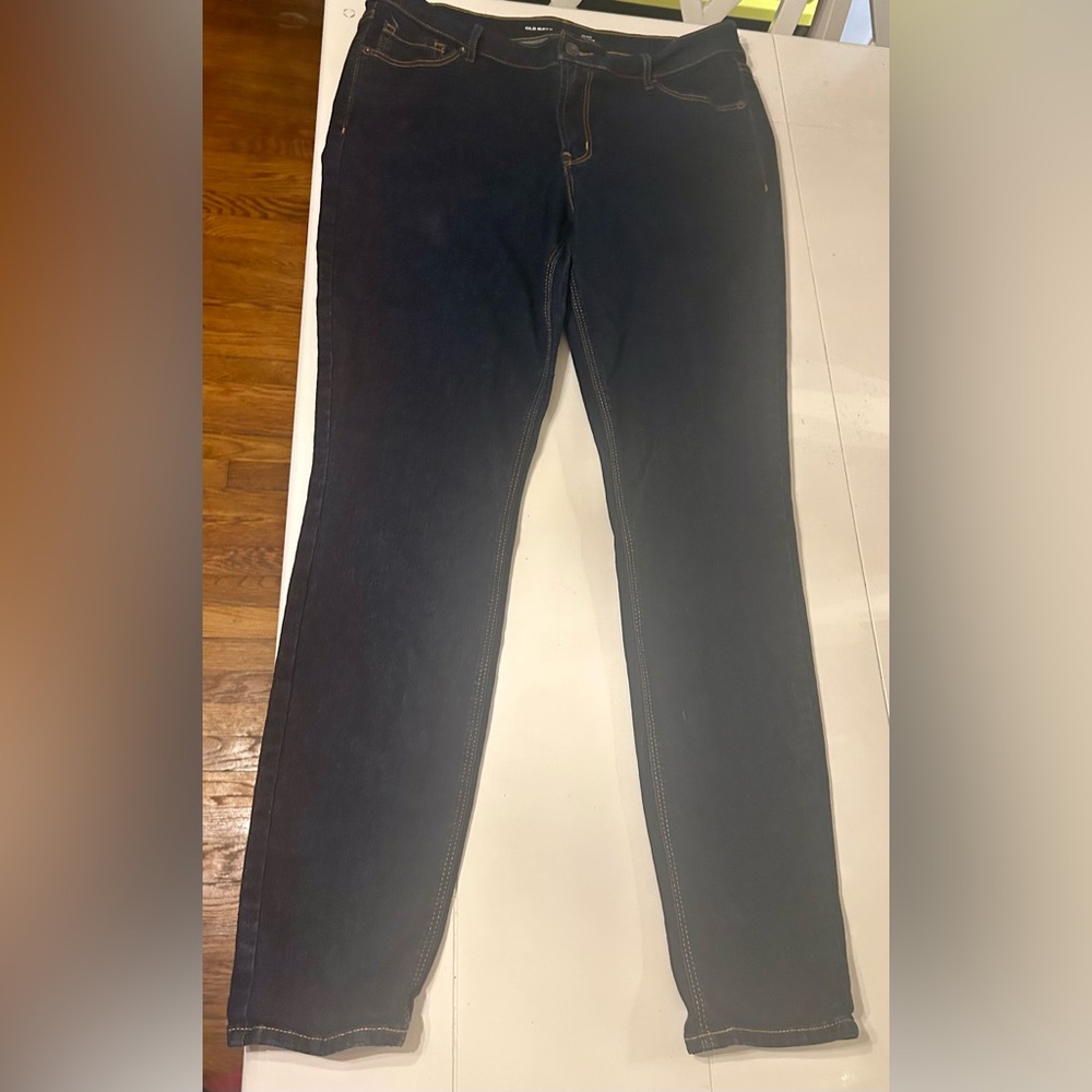 NWOT Old Navy mid-rise, Rockstar Super Skinny Skinny Jeans